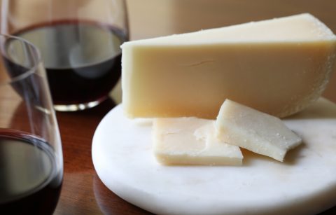 2017-2-13-Best-Wine-and-Cheese-Pairing-with-Cabernet-Sauvignon-Cypress-Grove-Midnight-Moon-Goat-Gouda-Blog-Size-8144