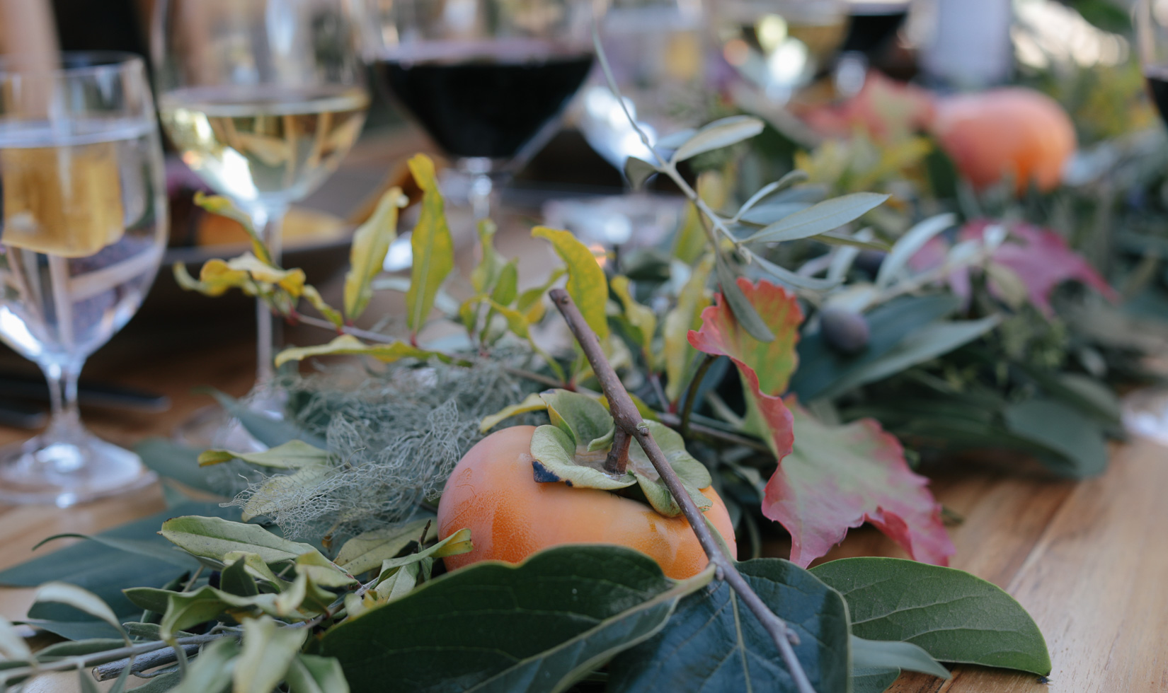 Thanksgiving Table Decoration Ideas, Garland Table Runner with Persimmons