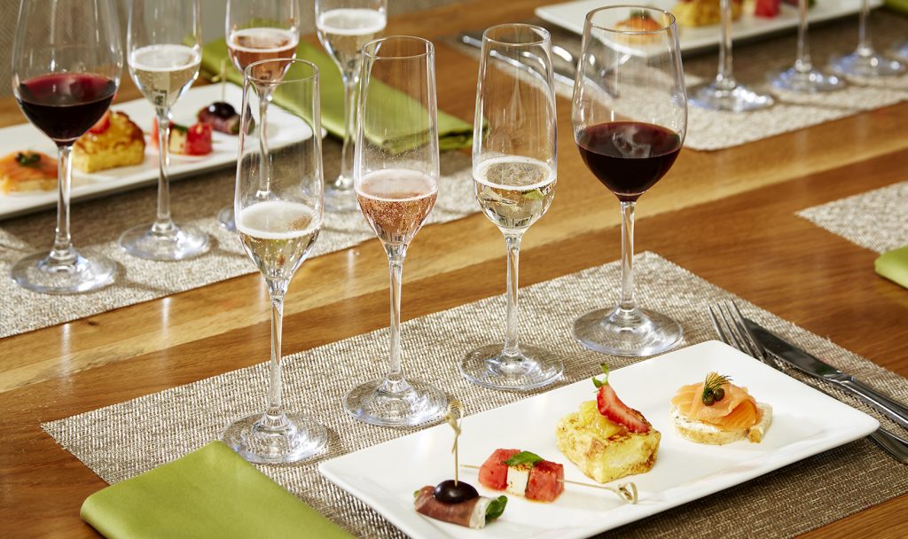 Best Sonoma Wineries With Food Pairings | Wine Country Table